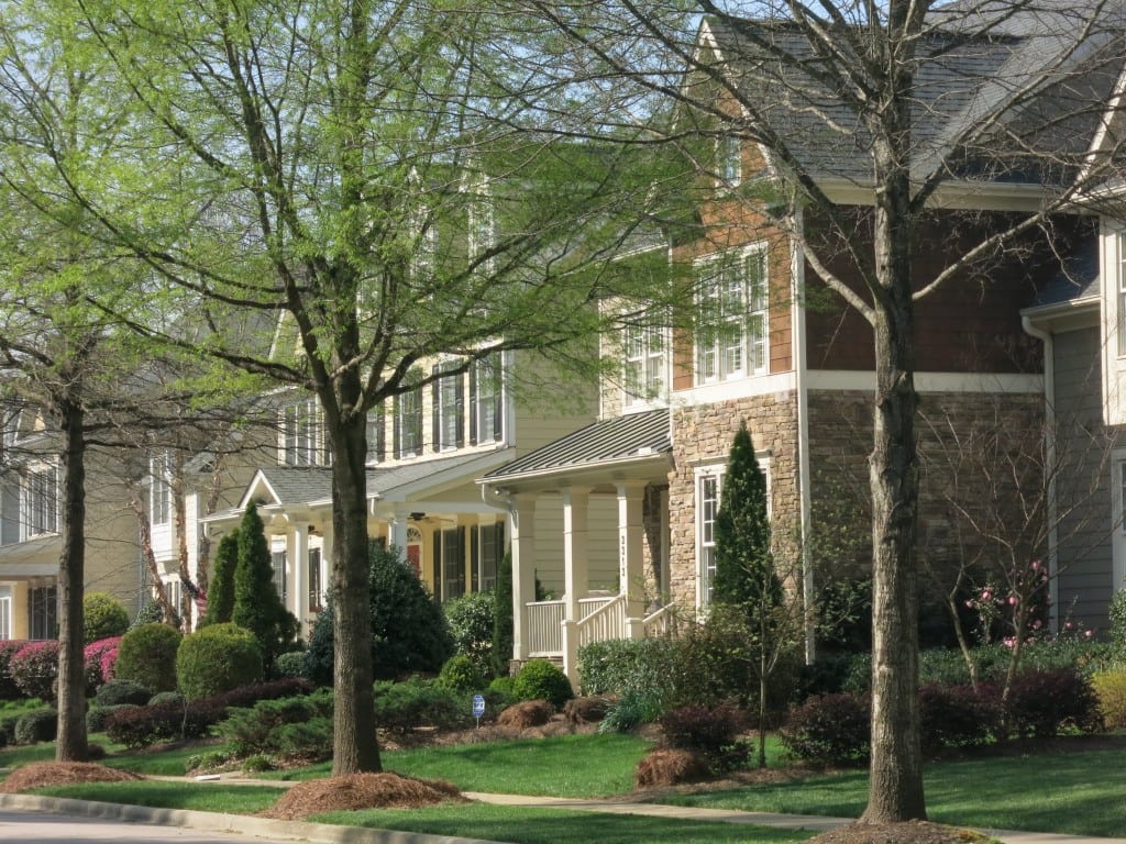 Houses Along Falls River Ave East Side of Bedford, Best Raleigh Neighborhoods, North Raleigh, Bedford
