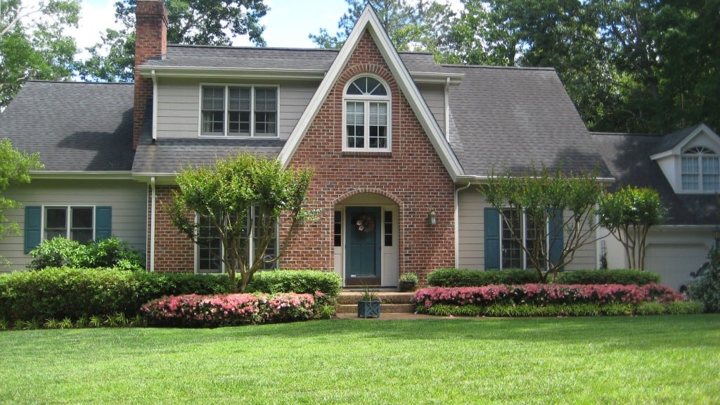 Stonehenge- Corner of Petworth and Farnham Courts, Best Raleigh Neighborhoods, Midtown, Stonehenge