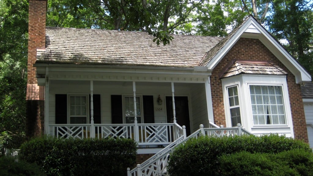 2104 Petworth Court
