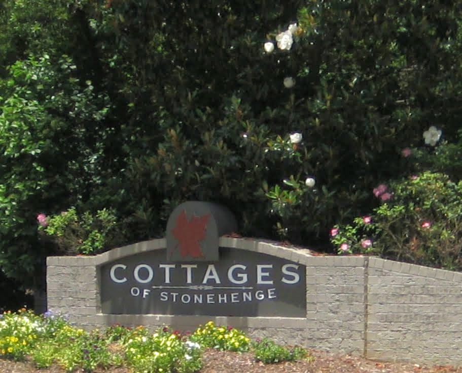 Cottages of Stonehenge Entry, Best Raleigh neighborhoods, Midtown, Stonehenge, East of Creedmoor Road