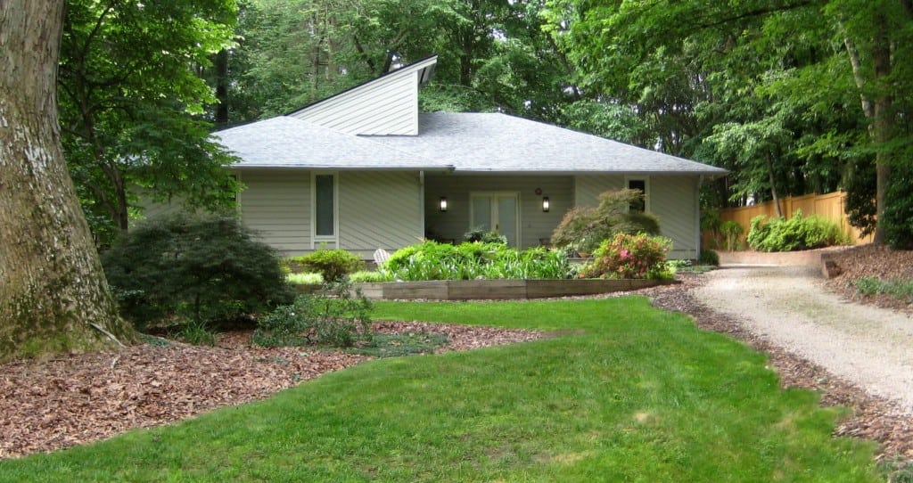 Salisbury Plain Contemporary, Best Raleigh Neighborhoods, Midtown, Stonehenge, Northwest Quadrant Creedmoor and Howard Roads, New London Entrance from Howard Road