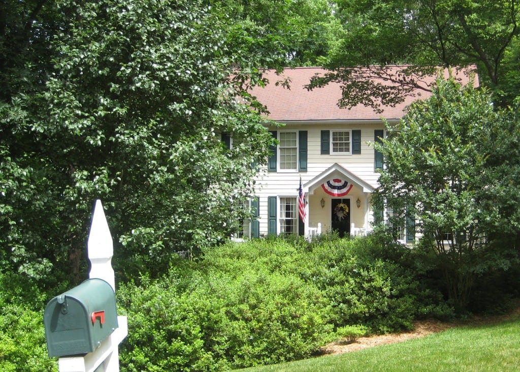8805 Tempest Ridge, Best Raleigh Neighborhoods, Midtown, Stonehenge, Northwest Quadrant Creedmoor and Howard Roads, North Creek Run Entrance